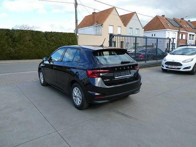 SKODA Fabia 1.0 TSi 110pk Automaat Business '24 22000km, Automaat, Euro 6, Zwart, Bedrijf