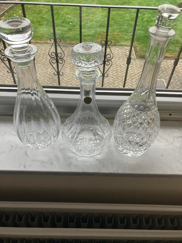 3 kristallen karaffen, Ophalen