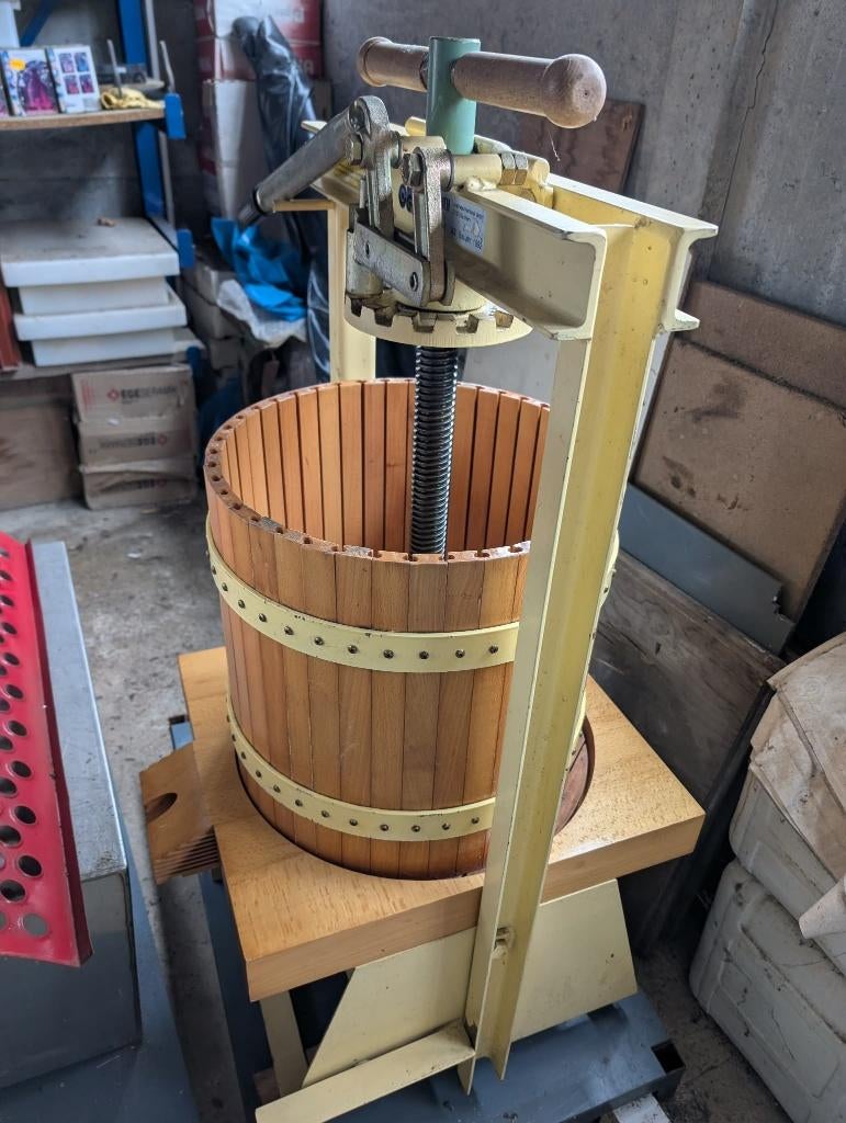 Fruit- en bessenpers 50 L - vaste vijzel, Tuin en Terras, Ophalen, Zo goed als nieuw