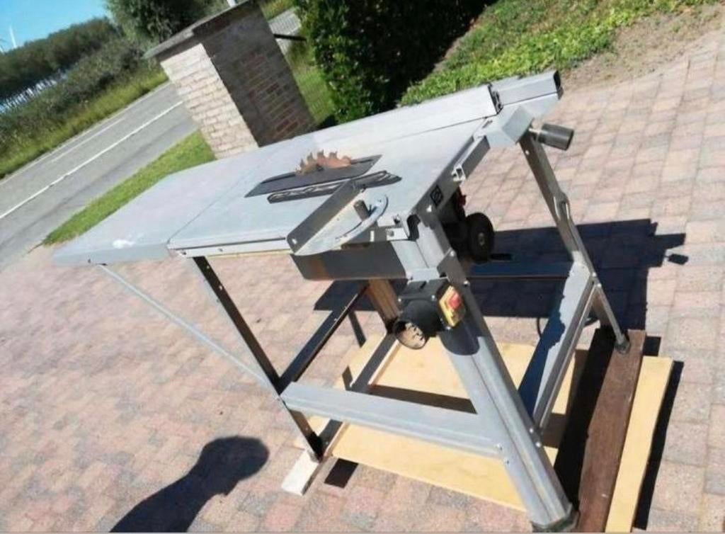 Machine à scier/scie à table, Bricolage & Construction, Outillage | Scies mécaniques, Enlèvement