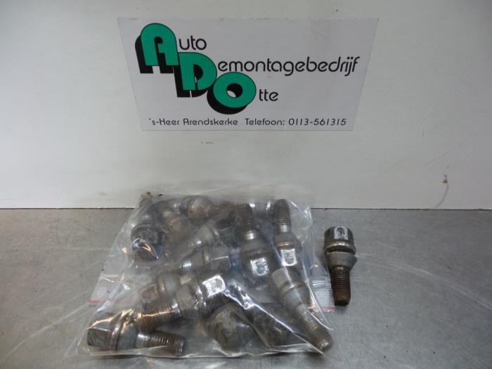 Wielbouten set van een Renault Clio (Clio 2 98-), Gebruikt, -, Renault, -