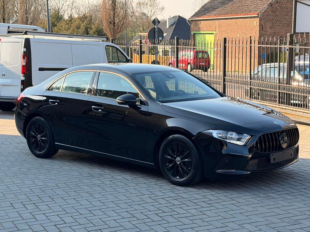 Mercedes A180CDI Sedan 2019 automaat sport, Auto's, Automaat, Euro 6, 4 cilinders, Leder