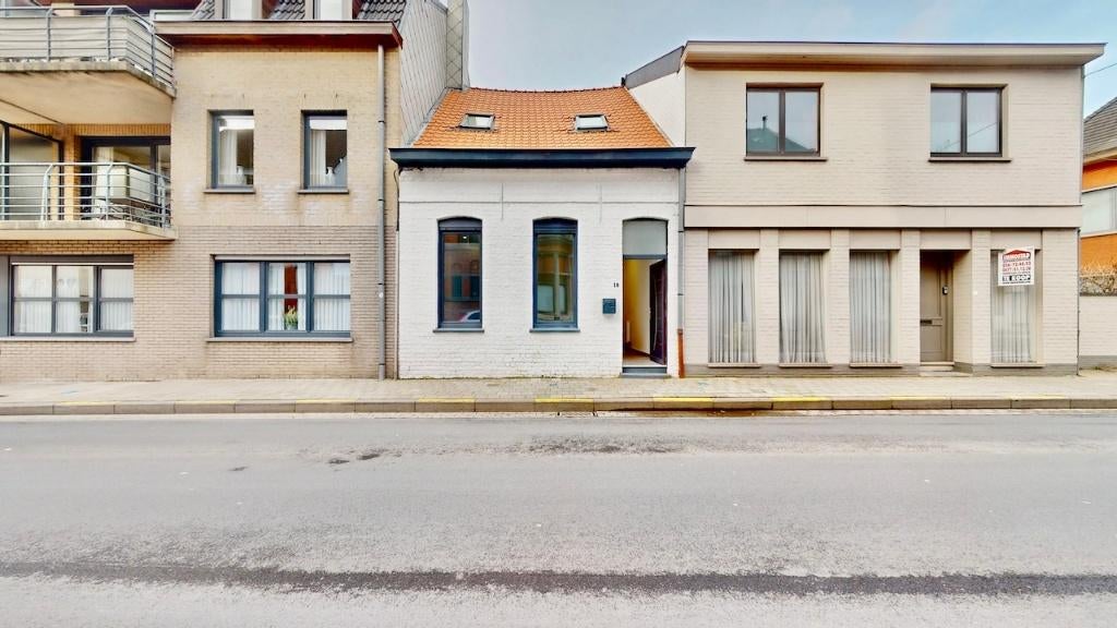 Totaal gerenoveerde woning met garage in centrum Lauwe, Immo, Maisons à vendre, Province de Flandre-Occidentale, 200 à 500 m²