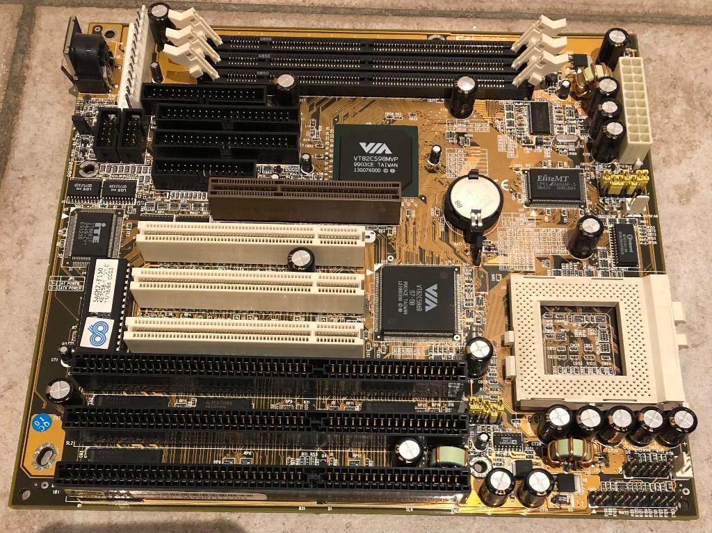 Carte mère 11 Chaintech 5AGM2-F150 (Socket 7) BabyAT, Socket7, Baby-AT, Enlèvement, Utilisé