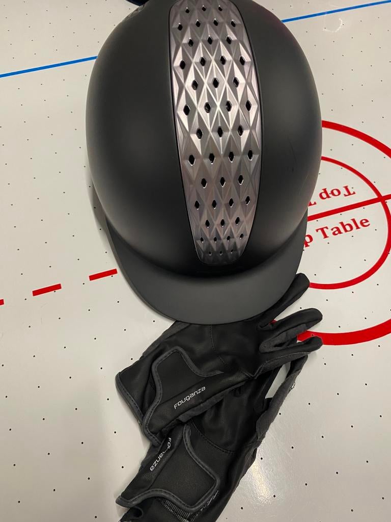 Fouganza paardrijhelm, Dieren en Toebehoren, Ophalen, Zo goed als nieuw