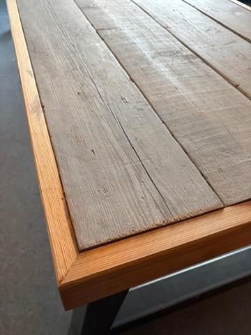 Eettafels in steigerhout met massief stalen onderstel., Maison & Meubles, Tables | Tables à manger, Utilisé, 100 à 150 cm, 200 cm ou plus