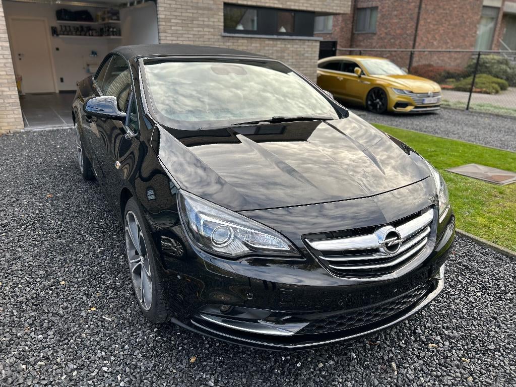 Opel Cascade - BJ2018 - +/-53000 - 1.6 Benzine, Auto's, Opel, Particulier, Cascada, ABS, Achteruitrijcamera, Airbags, Airconditioning