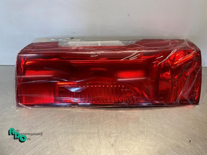 Feu arrière gauche d'un Mercedes Sprinter (Sprinter 18-), 3 mois de garantie, Utilisé, -, -