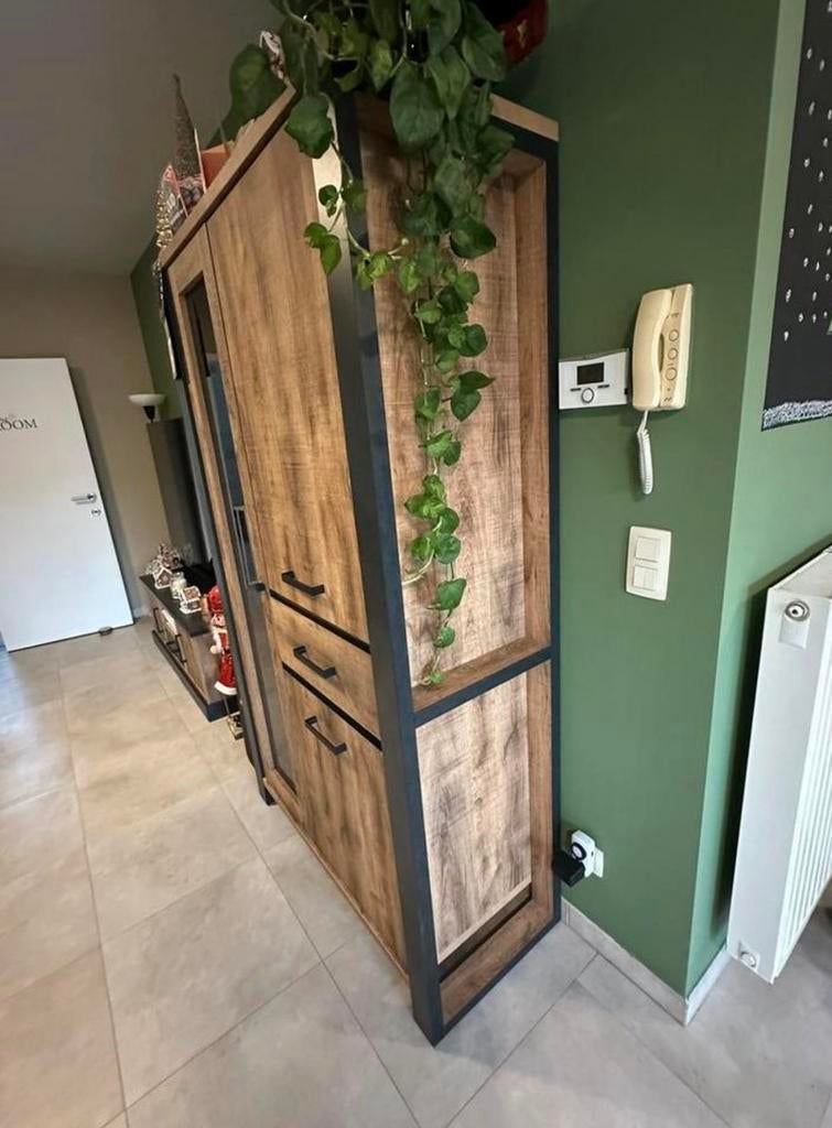 Mooie landelijke kast, Ophalen, Zo goed als nieuw