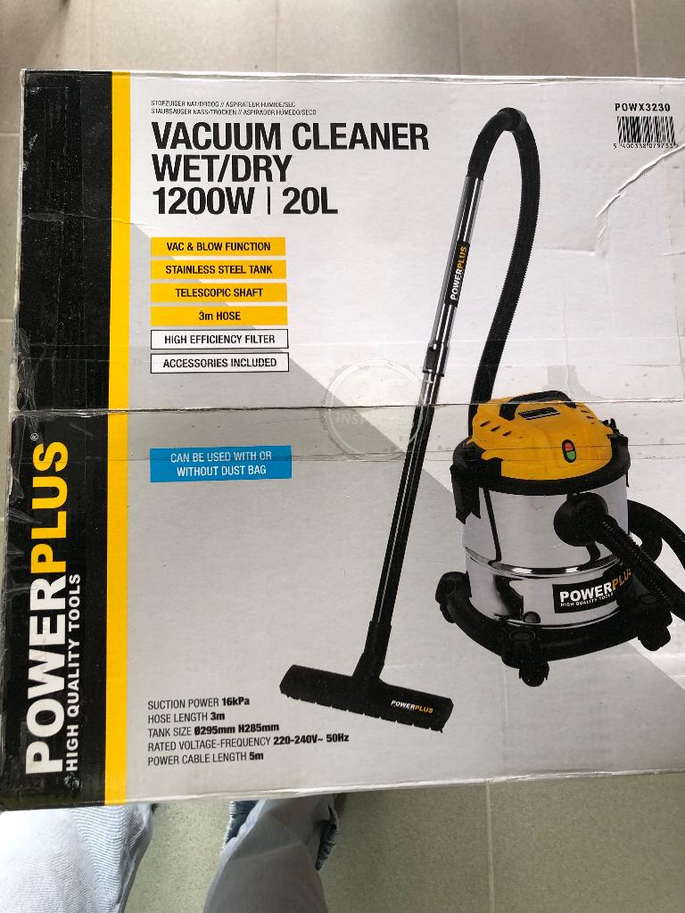 Aspirateur à eau et à sec, Electroménager, Neuf, Sac à poussière, Enlèvement, 1200 à 1600 watts