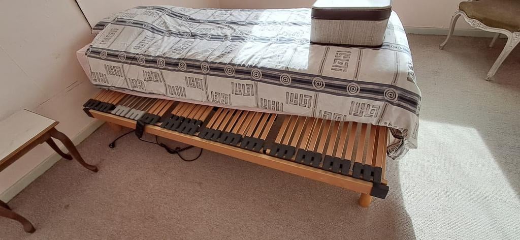 Enkel bed electrische bediening, Ophalen