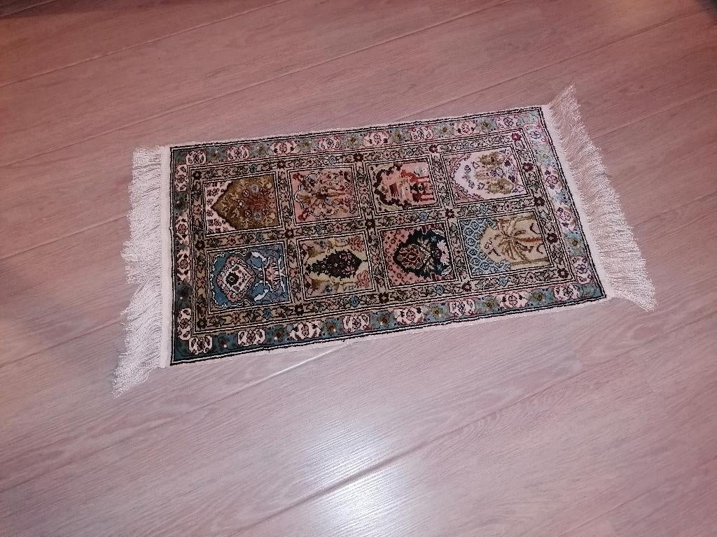 Tapis d'Orient en soie tissé main (Tunisie) 72cm * 40cm, Antiquités & Art, Enlèvement ou Envoi