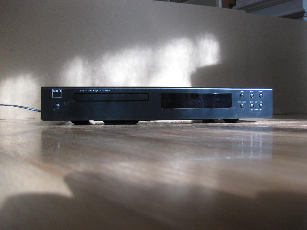 Lecteur cd NAD C516 BEE, TV, Hi-fi & Vidéo, Lecteurs CD, Comme neuf, Enlèvement