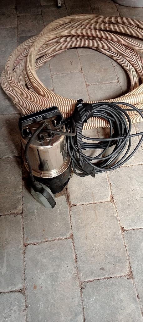 Pompe submersible, Jardin & Terrasse, Pompes à eau, Enlèvement, Comme neuf, Électrique, Pompe à eaux claires