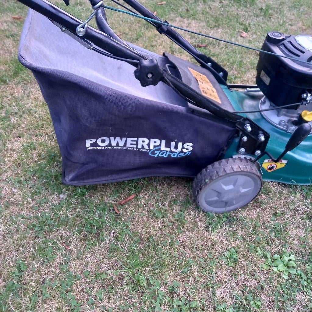 Tondeuse en très bon état depuis l'année il a pas démarré il, Enlèvement