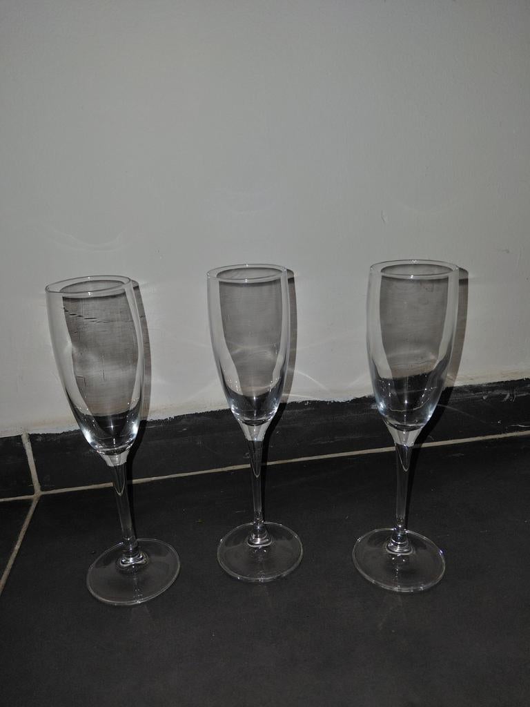 Flûte a Champagne Cristal, Collections, Enlèvement, Comme neuf, Verres et Verres à shot