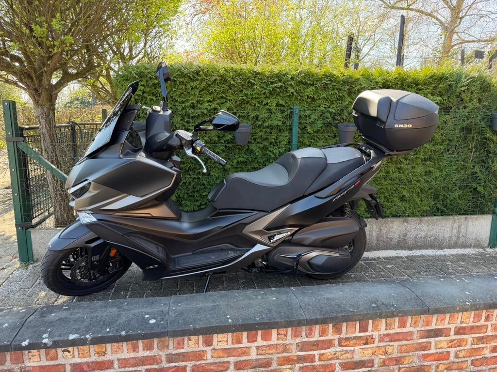 Kymco xciting 400 vs 1.280 km, Vélos & Vélomoteurs, Scooters | Kymco, Enlèvement, Comme neuf