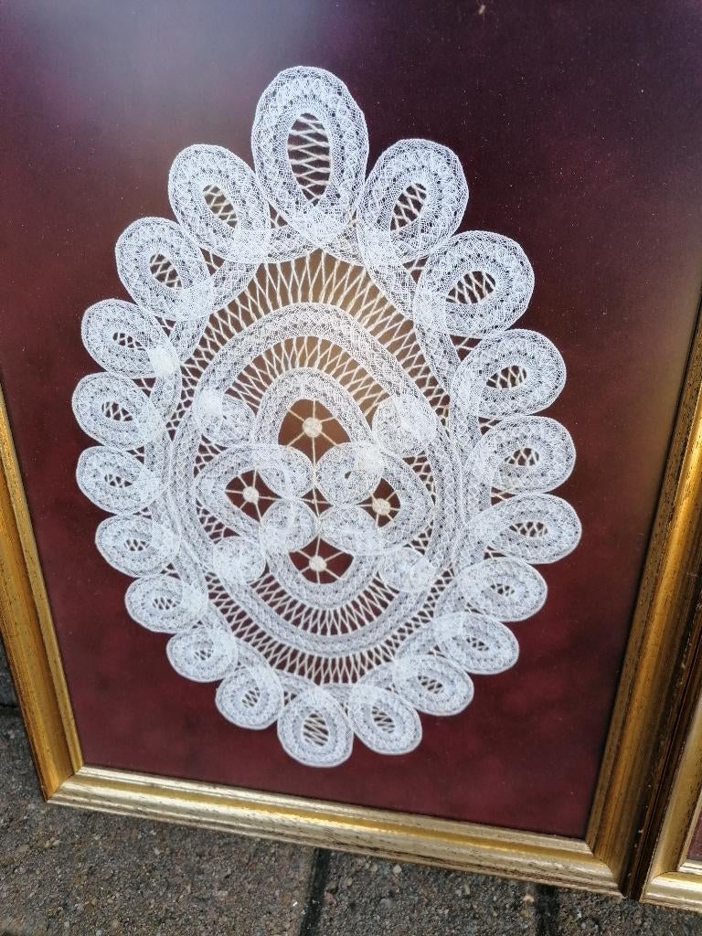 brugse kant in kaders, Hobby en Vrije tijd, Kantklossen, Ophalen, Zo goed als nieuw