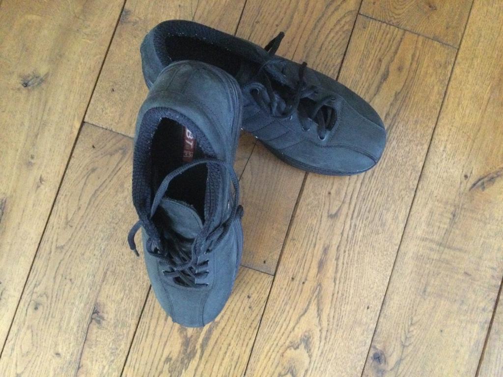 Chaussures, Chaussures de marche, MBT, Comme neuf, Noir