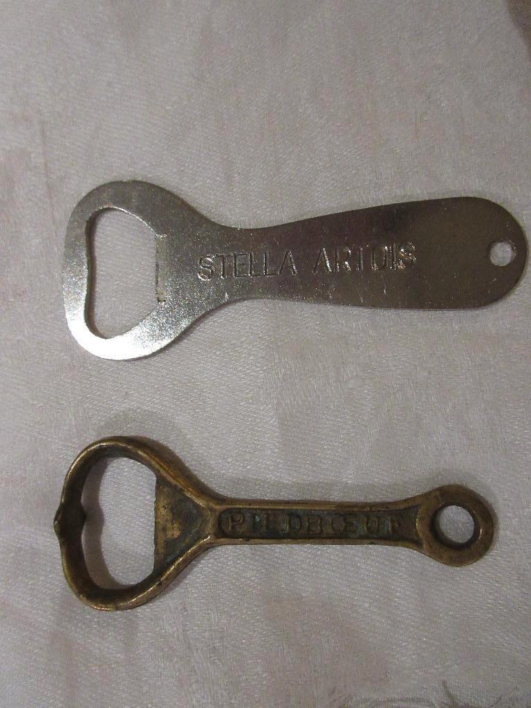 2 oude vintage flessenopeners Piedboeuf en Stella Artois, Verzamelen, Biermerken, Ophalen, Stella Artois