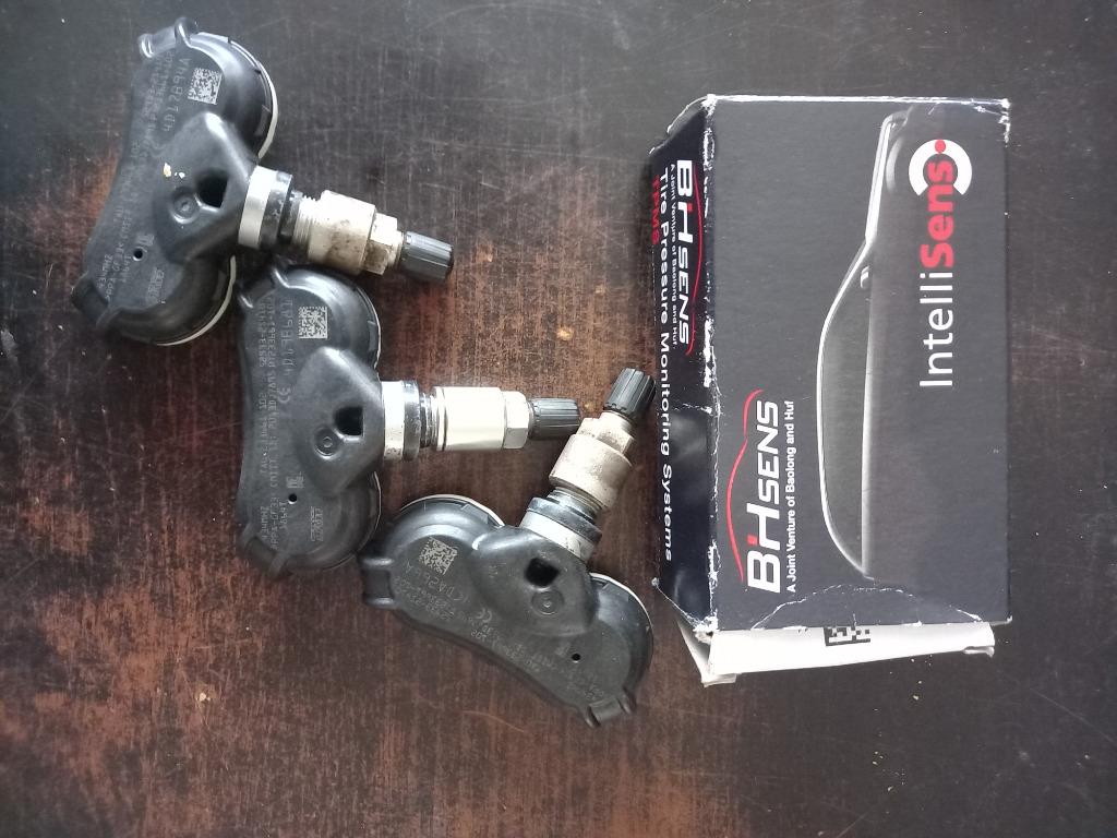 Jantes et pneus KIA 17' avec Capteurs pression, Autos : Pièces & Accessoires, Pneus & Jantes, Pneus et Jantes, Pneus hiver, 17 pouces