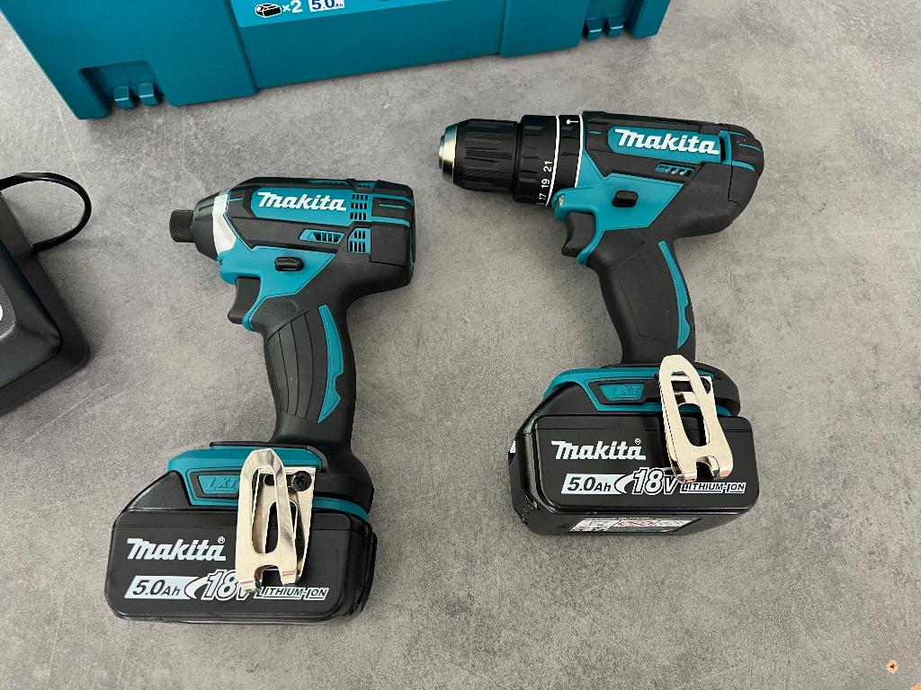 MAKITA DLX2131TJ 18V 5.0Ah ACCU COMBISET BOORMACHINE SLAGTOL, Ophalen of Verzenden, Nieuw, Boor- en Schroefmachine, Variabele snelheid