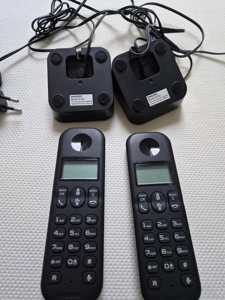 2 batteries pour téléphones portables Philips modèle D15 exl, Télécoms, Téléphones fixes | Combinés & sans fil, Enlèvement ou Envoi