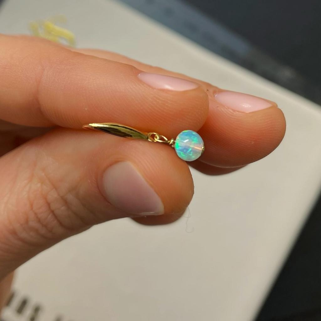 Boucles d'oreilles  opale éthiopienne naturel or jaune 18K, Bijoux, Sacs & Beauté, Boucles d'oreilles, Neuf, Enlèvement ou Envoi