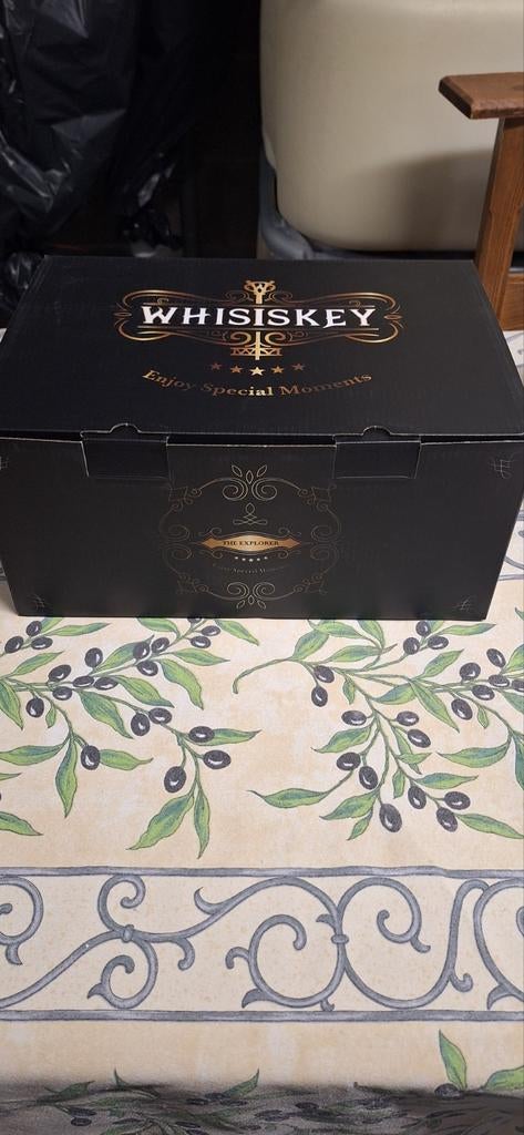 Carafe a whisky dans un superbe coffret, Collections