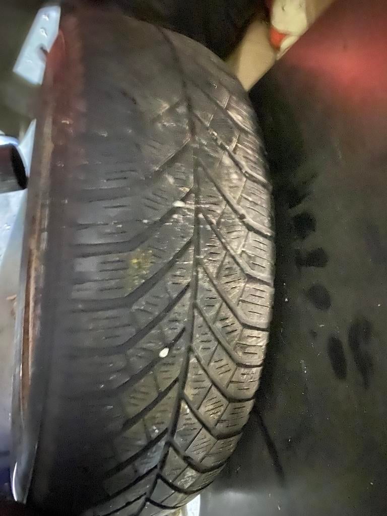 Pneu d’hiver peu utiliser, Enlèvement, Comme neuf