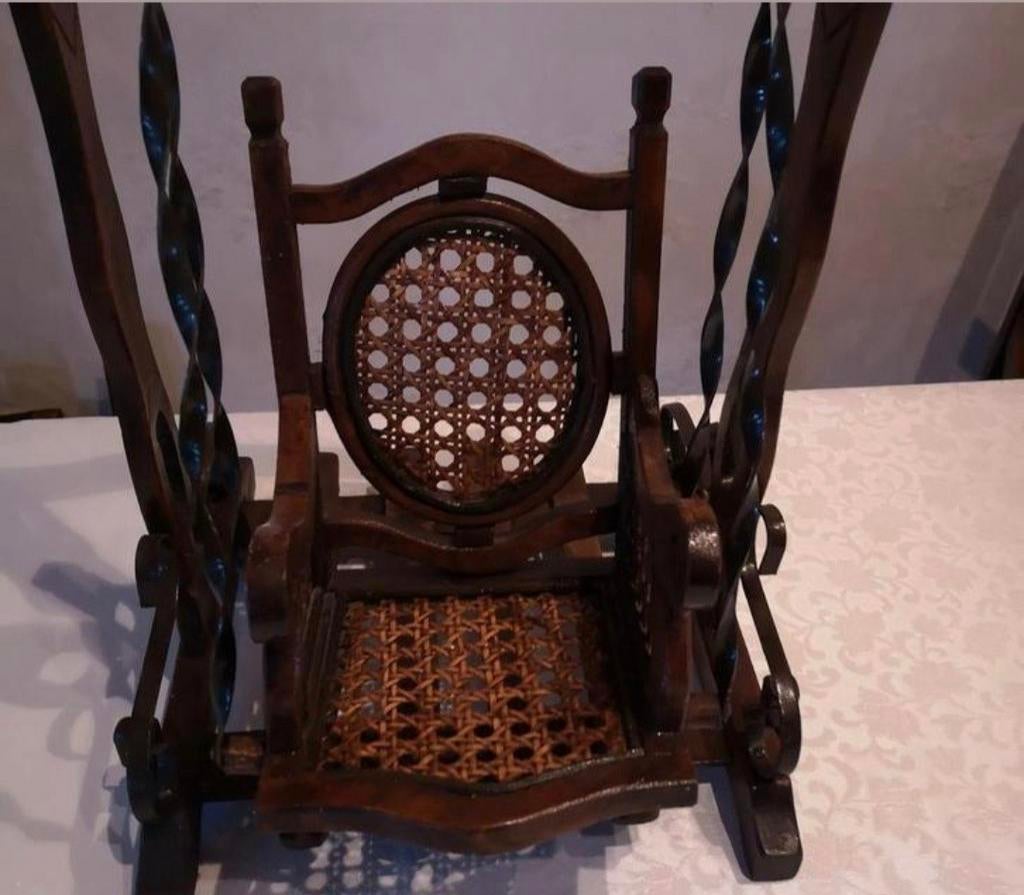 Schommel voor poppen in hout, Ophalen, Pop