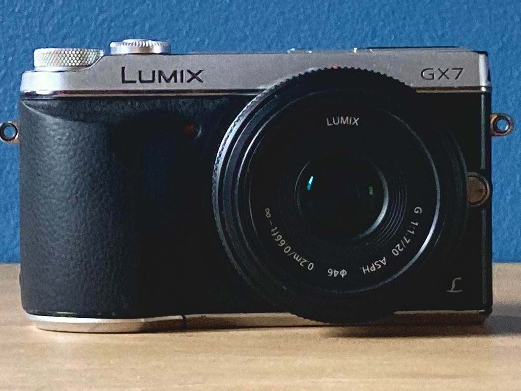 Lumix GX7 + Lumix 20mm f1.7, Enlèvement, Utilisé