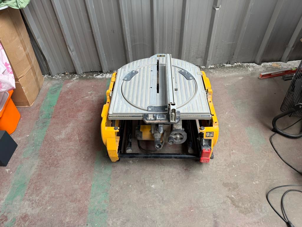 scie à table et à onglets combinée DEWALT, Enlèvement