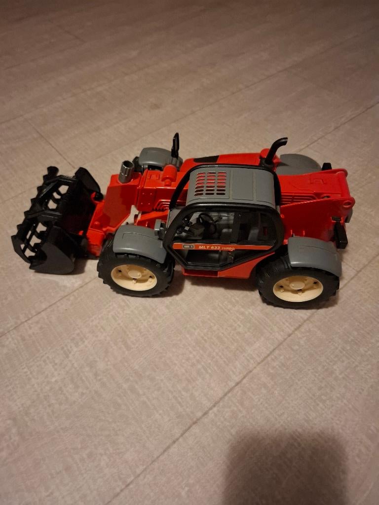Bruder Manitou MLT 633 verreiker, Enlèvement