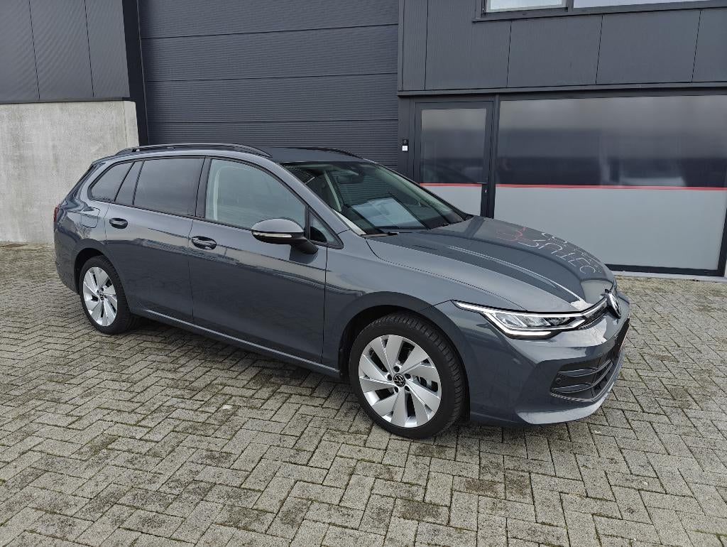 Volkswagen Golf Variant - model 2025 - AUTOMAAT - 14 430km, Argent ou Gris, Achat, Euro 6, Entreprise