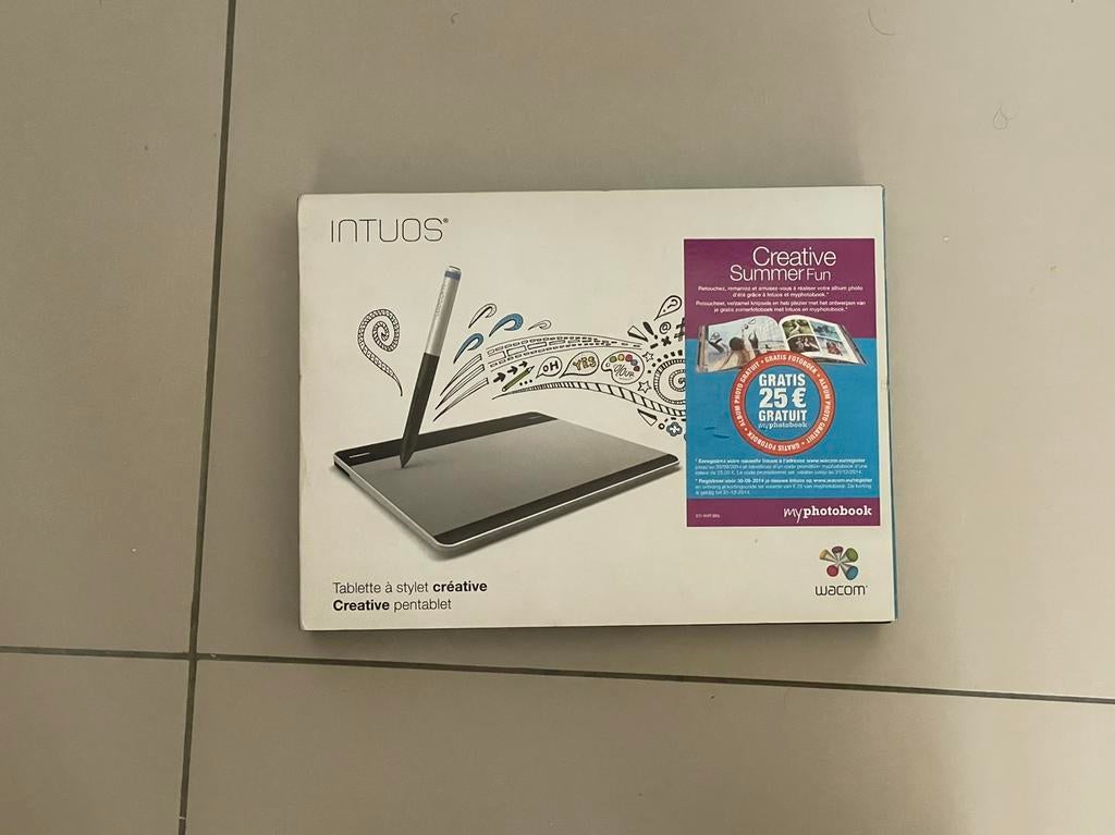 Tablette graphique Intuos Wacom (sans stylet), Enlèvement, Comme neuf