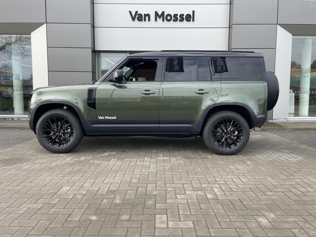 Land Rover Defender 110 D200 S Demo (bj 2026, automaat), Automaat, Gebruikt, Zwart, 2506 kg