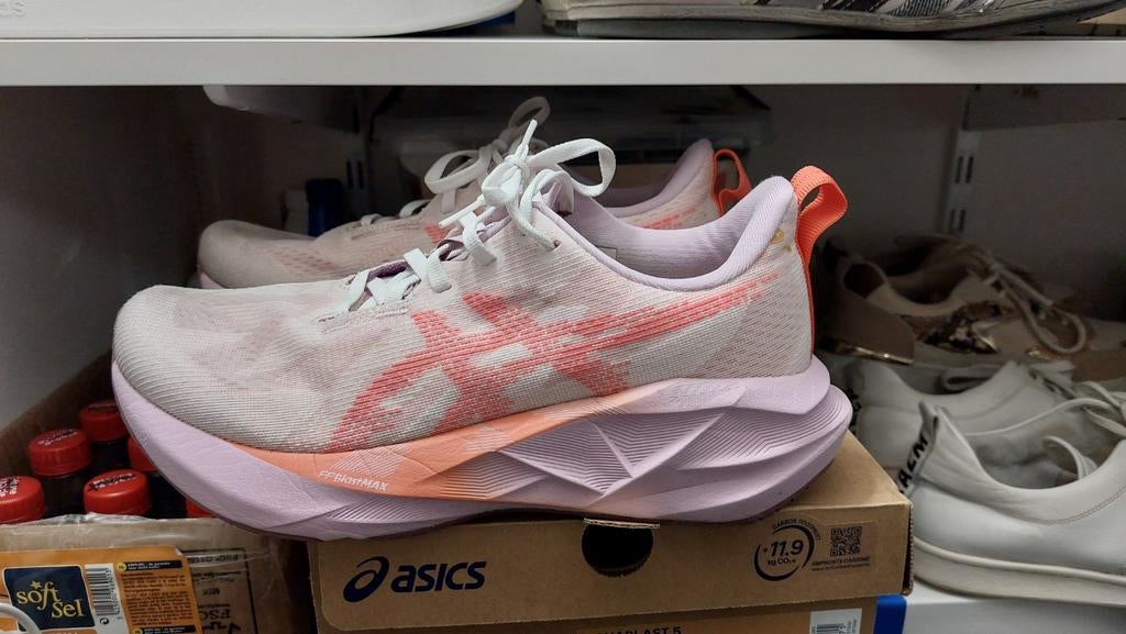 Loopschoenen, Sport en Fitness, Loopsport en Atletiek, Ophalen of Verzenden, Asics