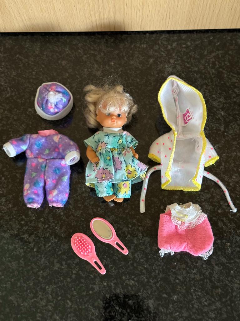 Barbie 1994-95 Baby Dress ( vintage ), Ophalen of Verzenden, Gebruikt, Barbie