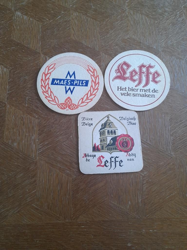 3 sous-verres à bière Leffe and Maes, Enlèvement ou Envoi, Leffe