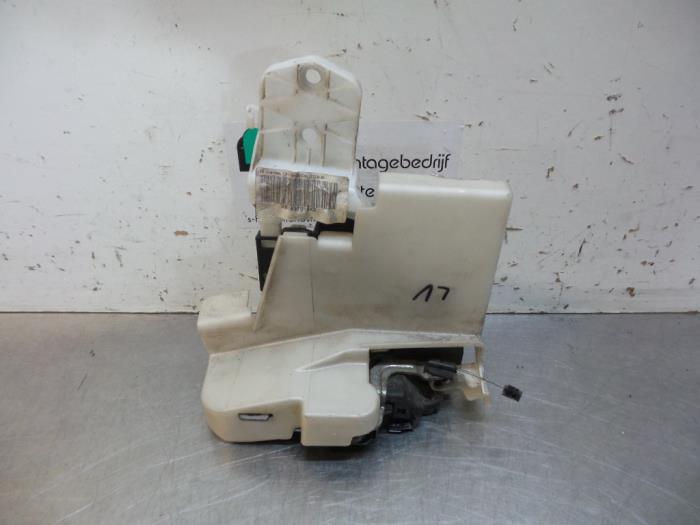 Deurslot Mechaniek 2Deurs links van een Volkswagen Polo (Pol, Gebruikt, -, Volkswagen, -