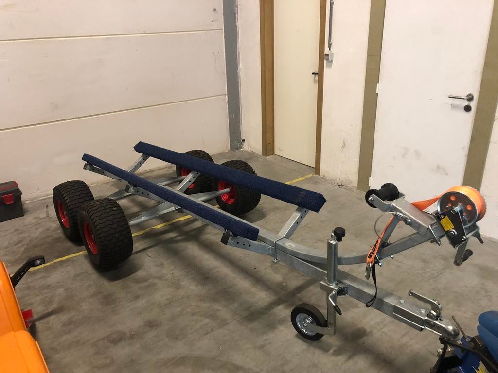 Jetski standkar, Enlèvement, Comme neuf