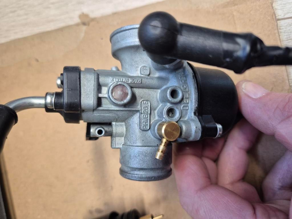 Delhotlro 20.5, Vélos & Vélomoteurs, Enlèvement, Carburateur