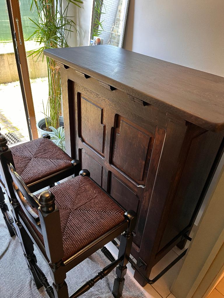 Meuble bar haut bois foncé et chaises hautes, 25 à 50 cm, Nancy Meyer, Chêne, Comme neuf