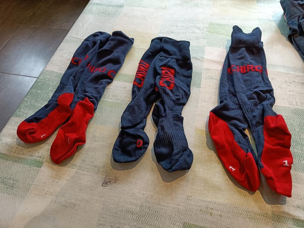 Chiro sokken - 2x maat 1 - 1x maat 0, Ophalen