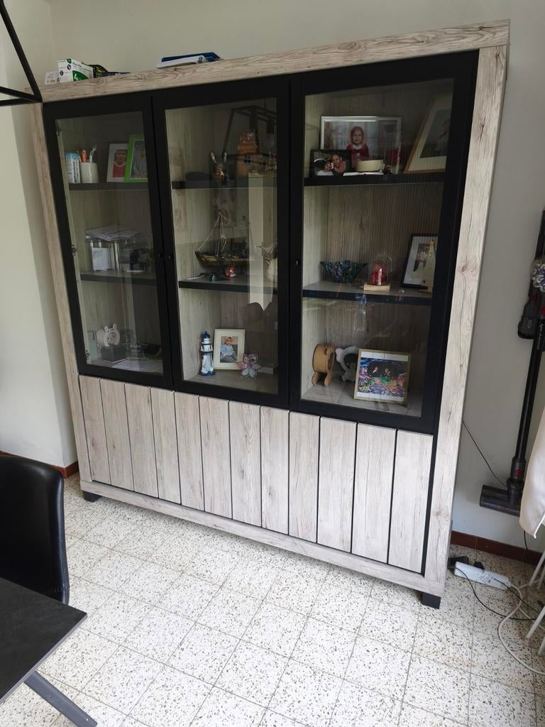 Vitrine Eureka ( vaisselier ), Huis en Inrichting, Ophalen, Met deur(en), 200 cm of meer, 150 tot 200 cm