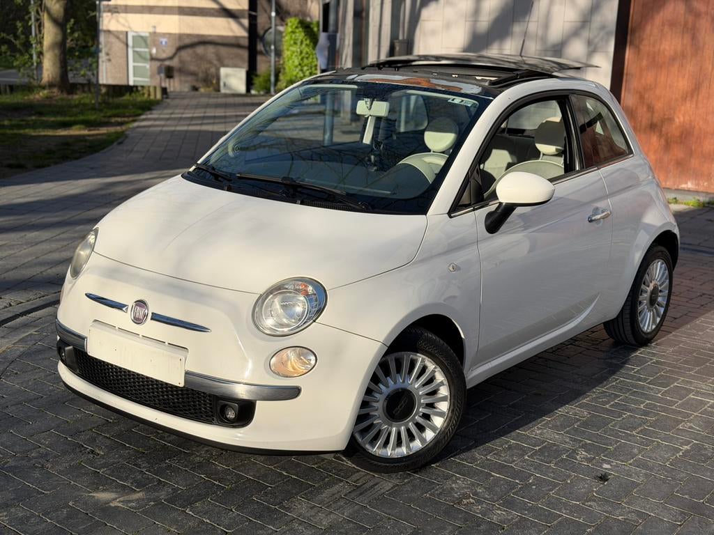 Fiat 500 2009 Benzine KLAAR OM GEREGISTREERD TE WORDEN, Handgeschakeld, Particulier, Airconditioning, Te koop