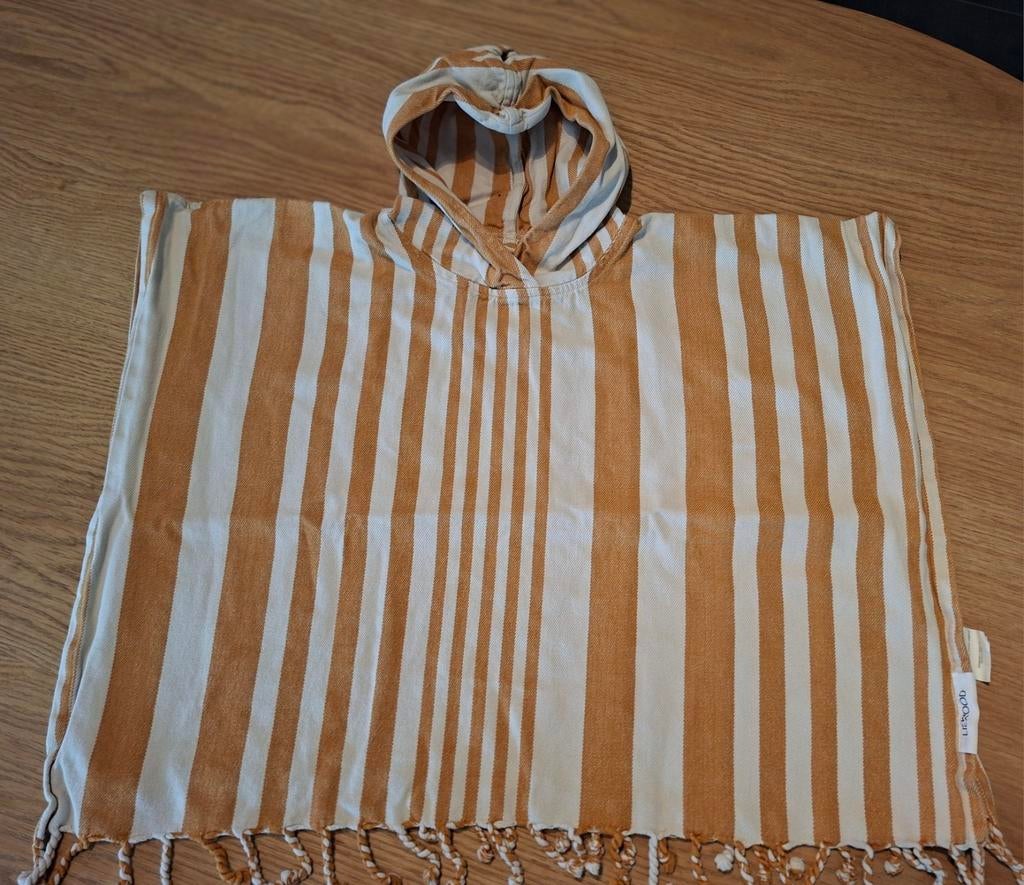 Badcape Liewood 5/6 jaar. Nieuwstaat., Kinderen en Baby's, Kinderkleding | Kinder-zwemkleding, Ophalen