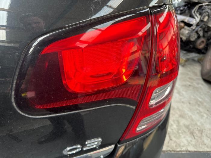 Feu arrière droit d'un Citroen C3, Autos : Pièces & Accessoires, -, 3 mois de garantie, Utilisé, -