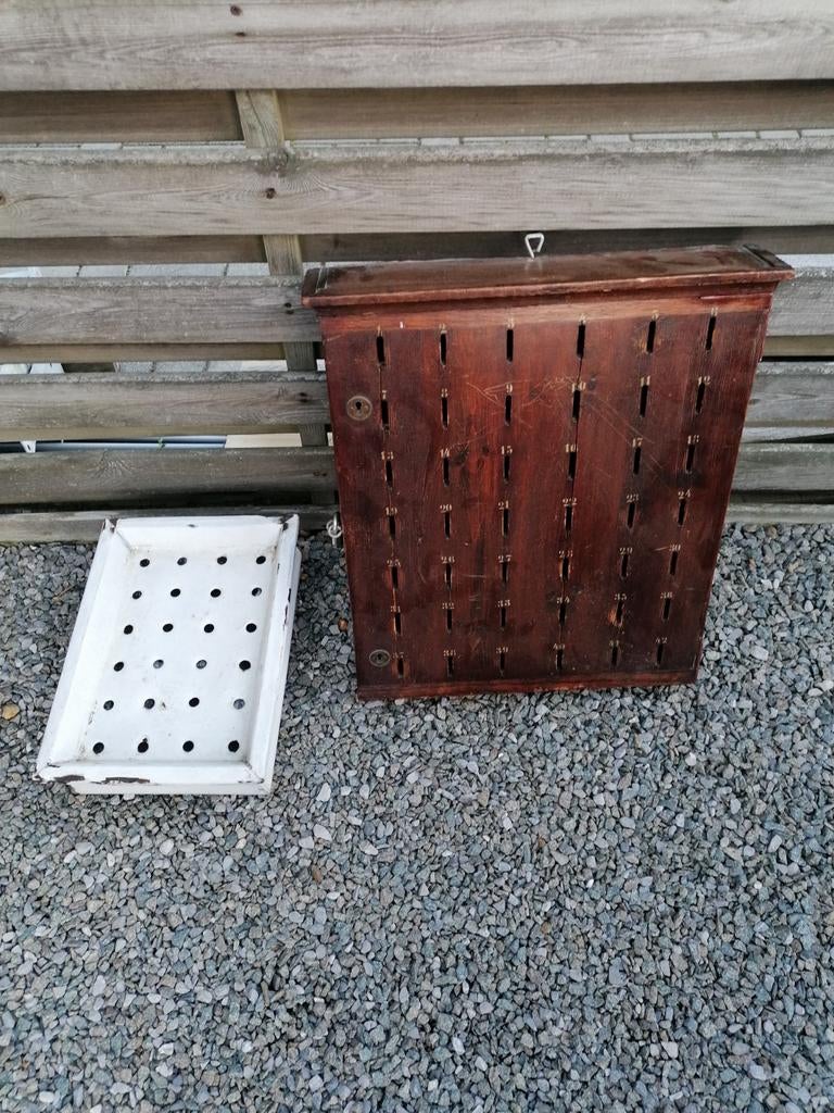 Oud spaarkas café, Ophalen